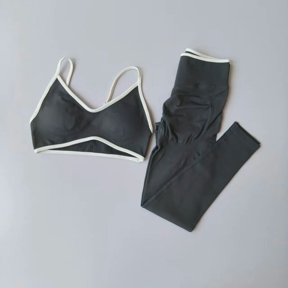 Seamless 2PCS Women’s Legging Set – Strappy Sports Bra & High-Waist Fitness Leggings