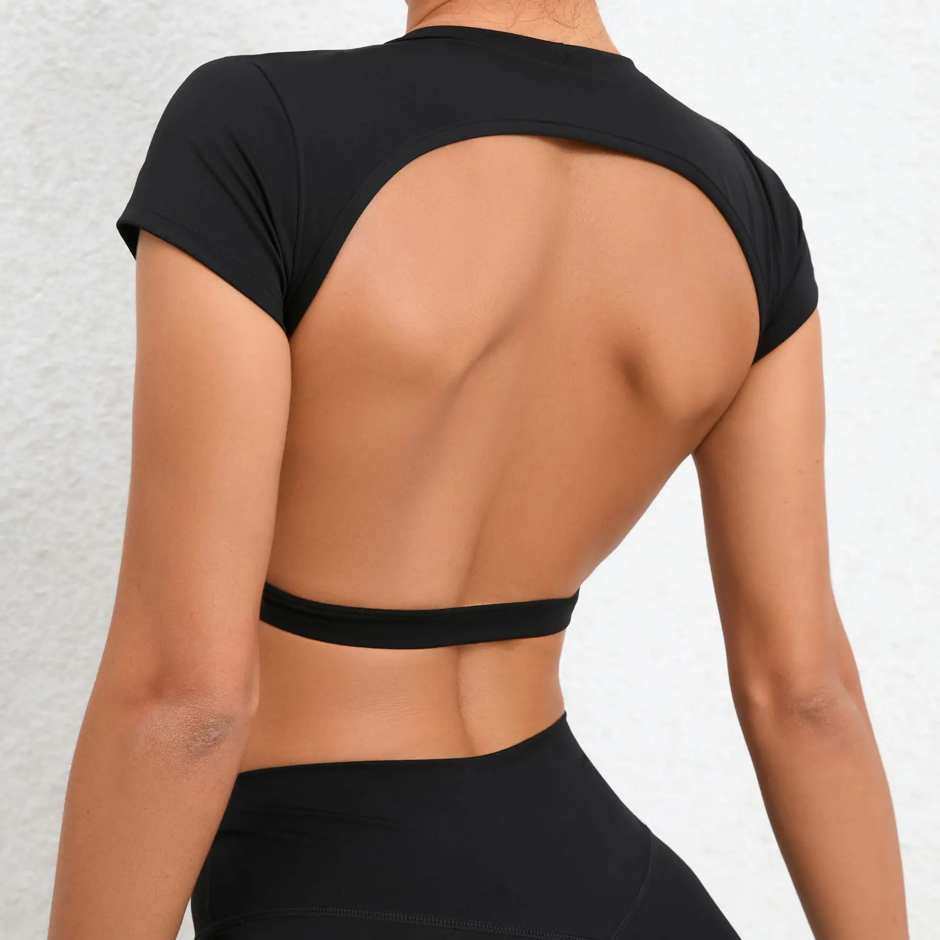 Women’s Backless Sports Crop Top – Breathable Fitness & Workout Shirt