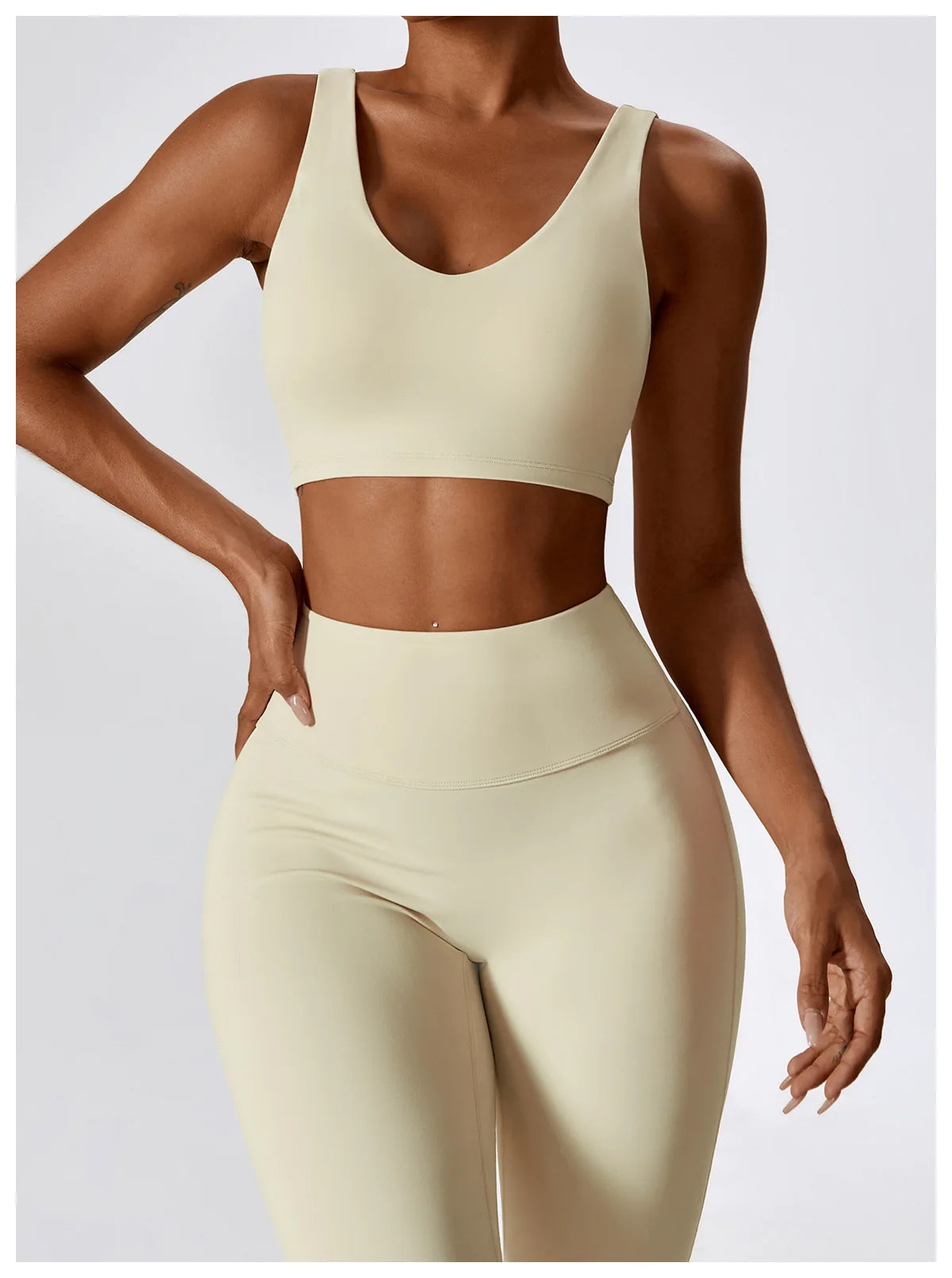 2PCS Seamless Women’s Yoga Set – Sports Bra & Leggings