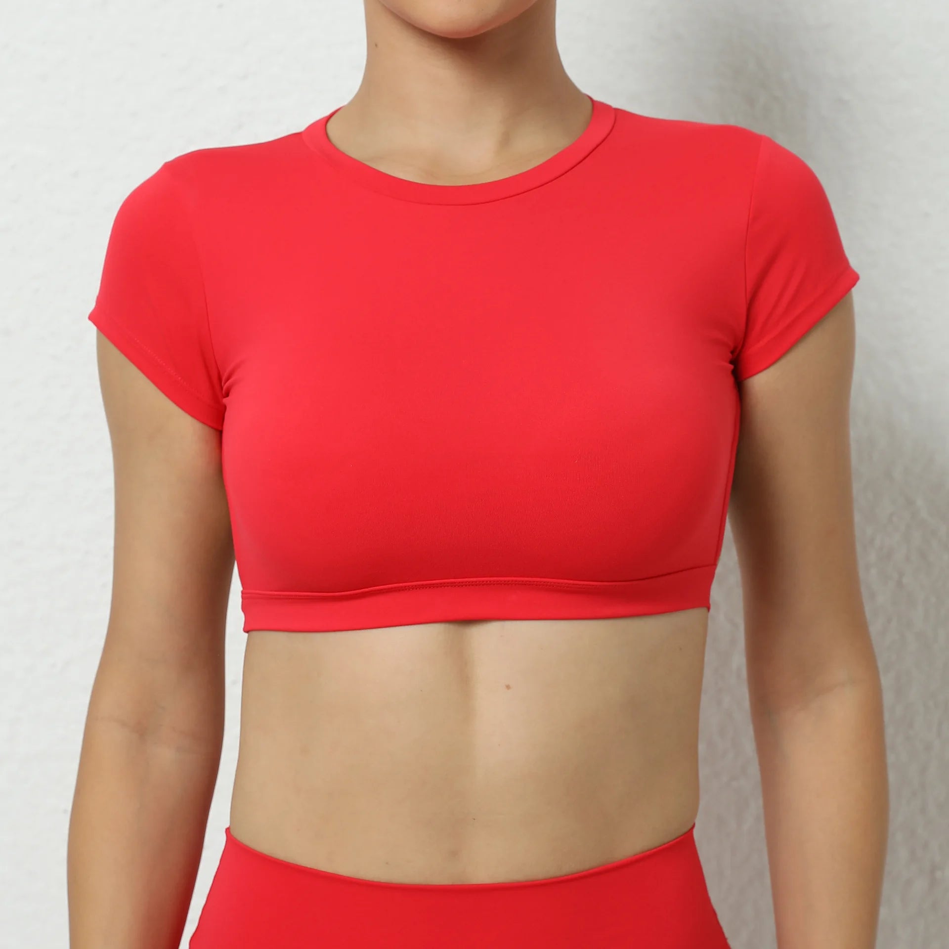 Women’s Backless Sports Crop Top – Breathable Fitness & Workout Shirt