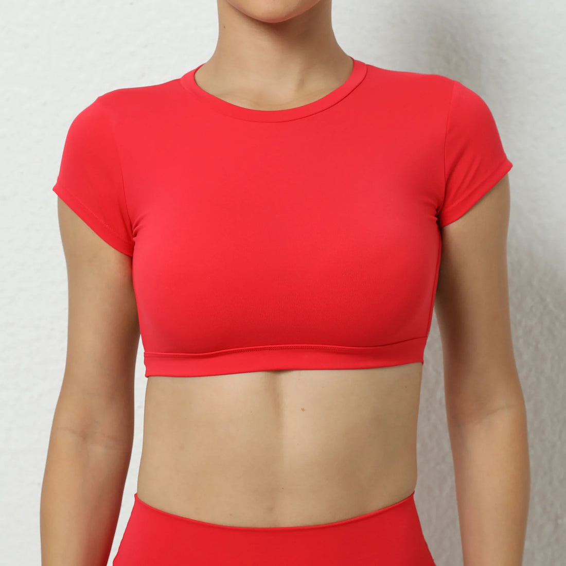 Women’s Backless Sports Crop Top – Breathable Fitness & Workout Shirt