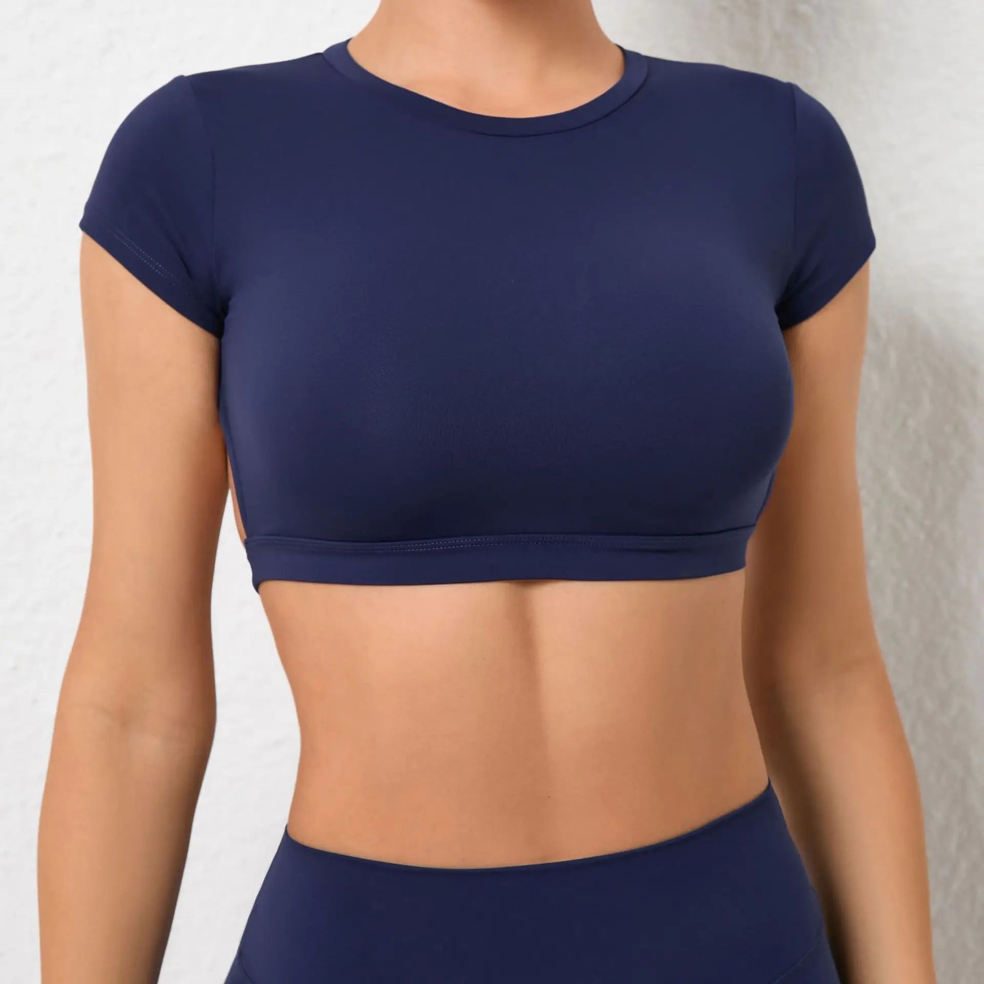 Women’s Backless Sports Crop Top – Breathable Fitness & Workout Shirt