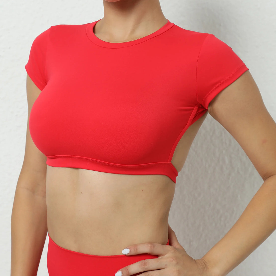Women’s Backless Sports Crop Top – Breathable Fitness & Workout Shirt