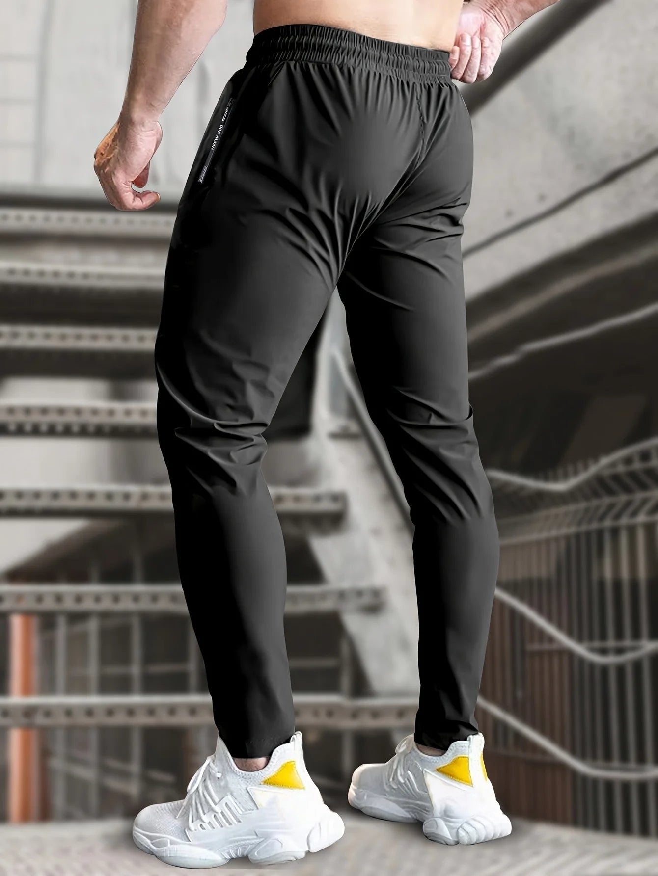 Men’s Ice Silk Stretch Sweatpants – Breathable Jogging Pants with Zipper Pockets