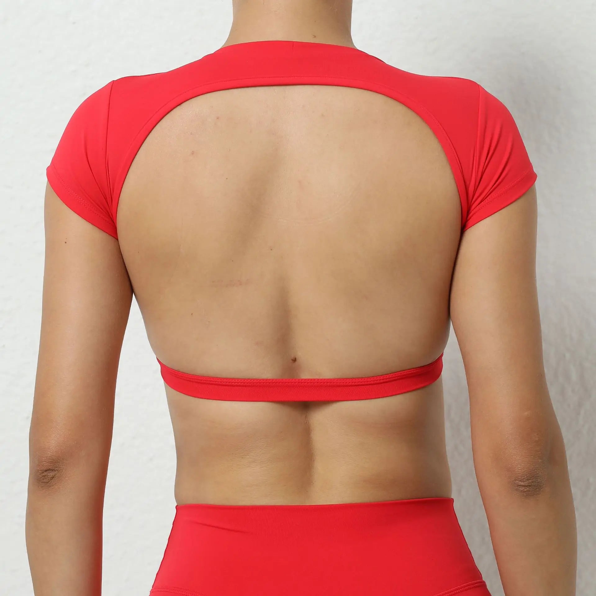 Women’s Backless Sports Crop Top – Breathable Fitness & Workout Shirt
