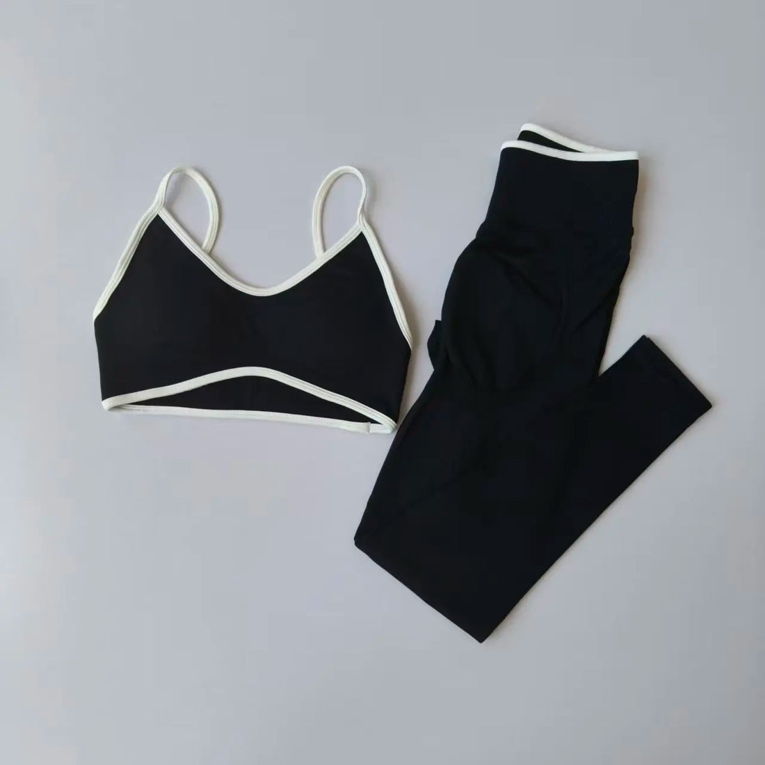 Seamless 2PCS Women’s Legging Set – Strappy Sports Bra & High-Waist Fitness Leggings