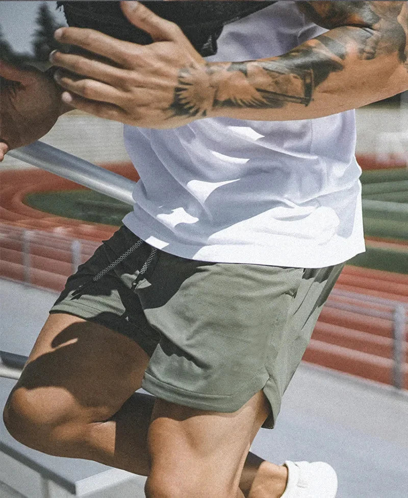 Men’s 2-in-1 Fitness Shorts – Quick-Dry Gym & Running Double-Layer Shorts with Pocket