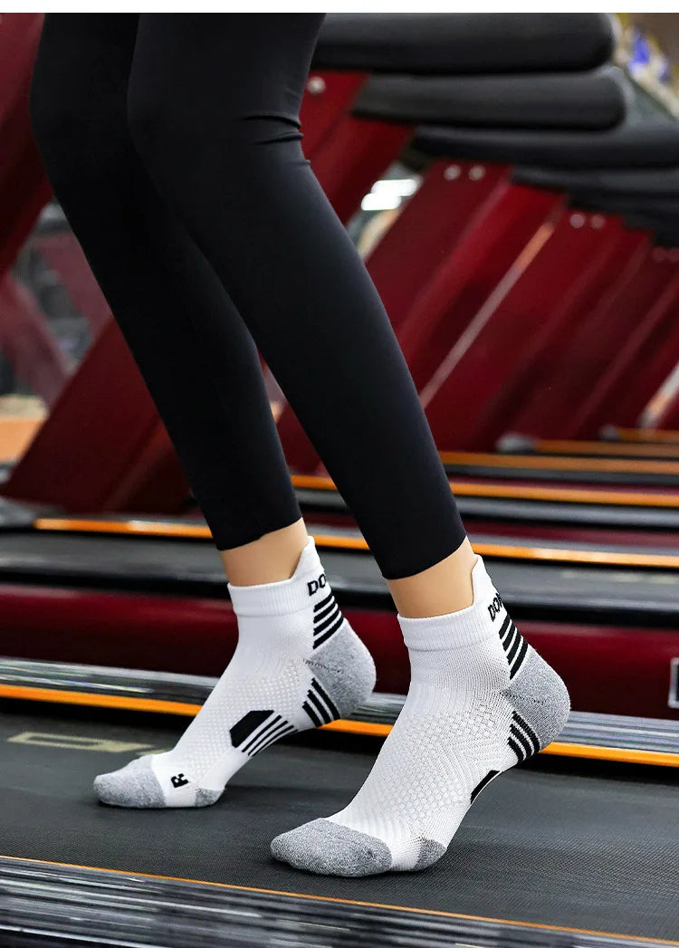 Sport Compression Ankle Socks – Low Cut Breathable Running & Fitness Socks