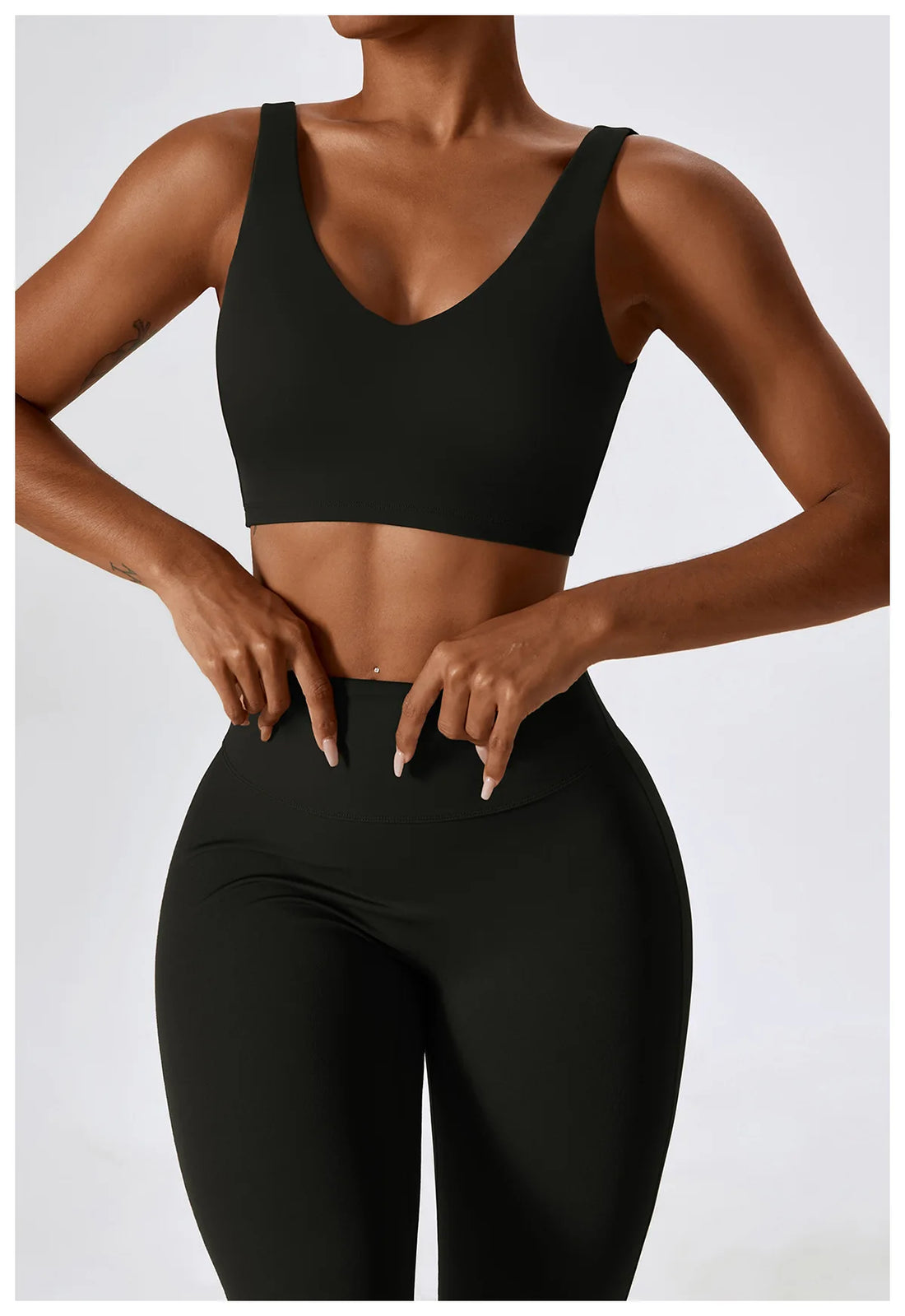 2PCS Seamless Women’s Yoga Set – Sports Bra & Leggings