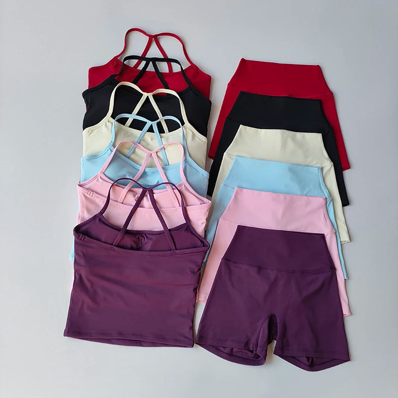 Women’s Yoga & Gym Halter Top Set – Seamless High-Waist Shorts & Backless Bra