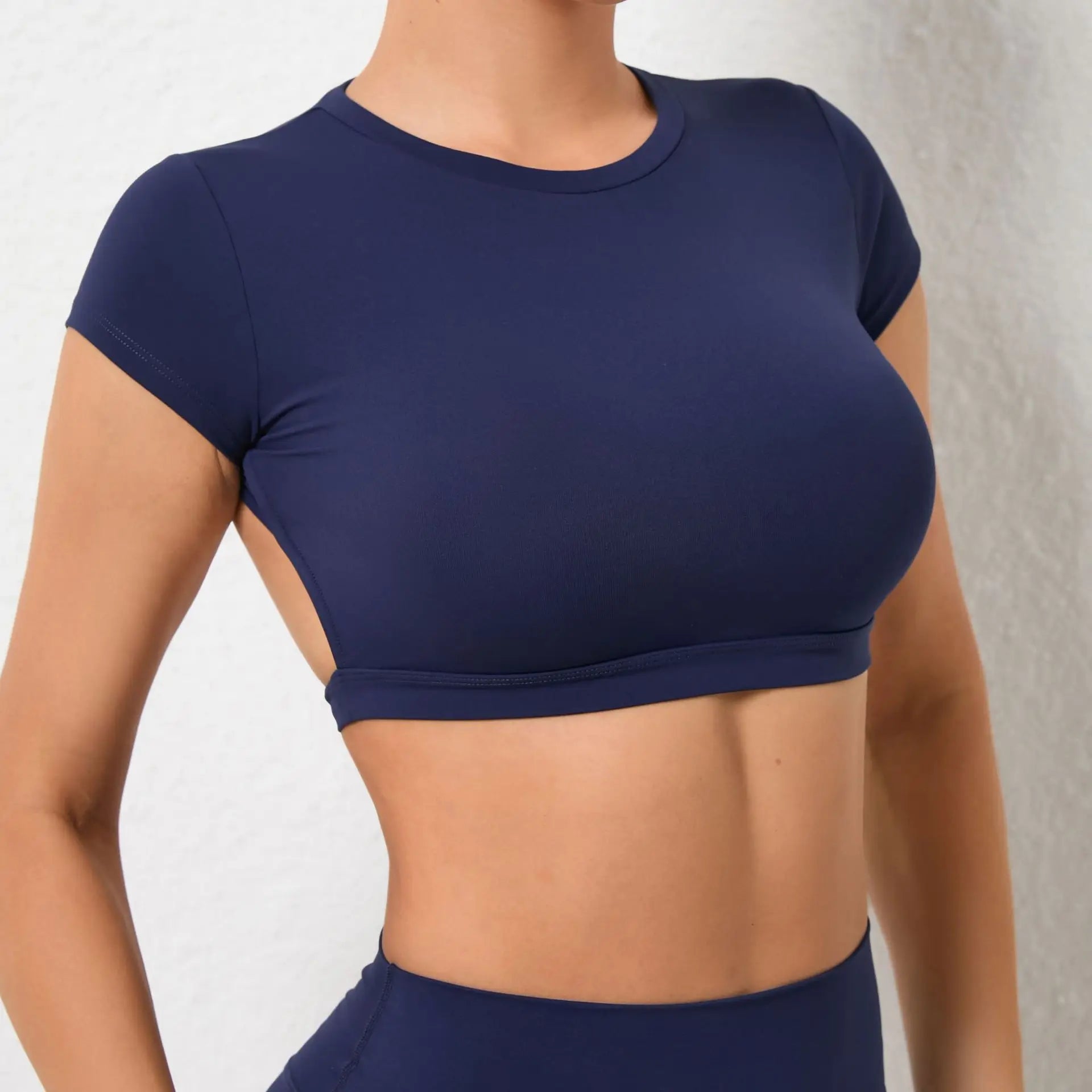Women’s Backless Sports Crop Top – Breathable Fitness & Workout Shirt